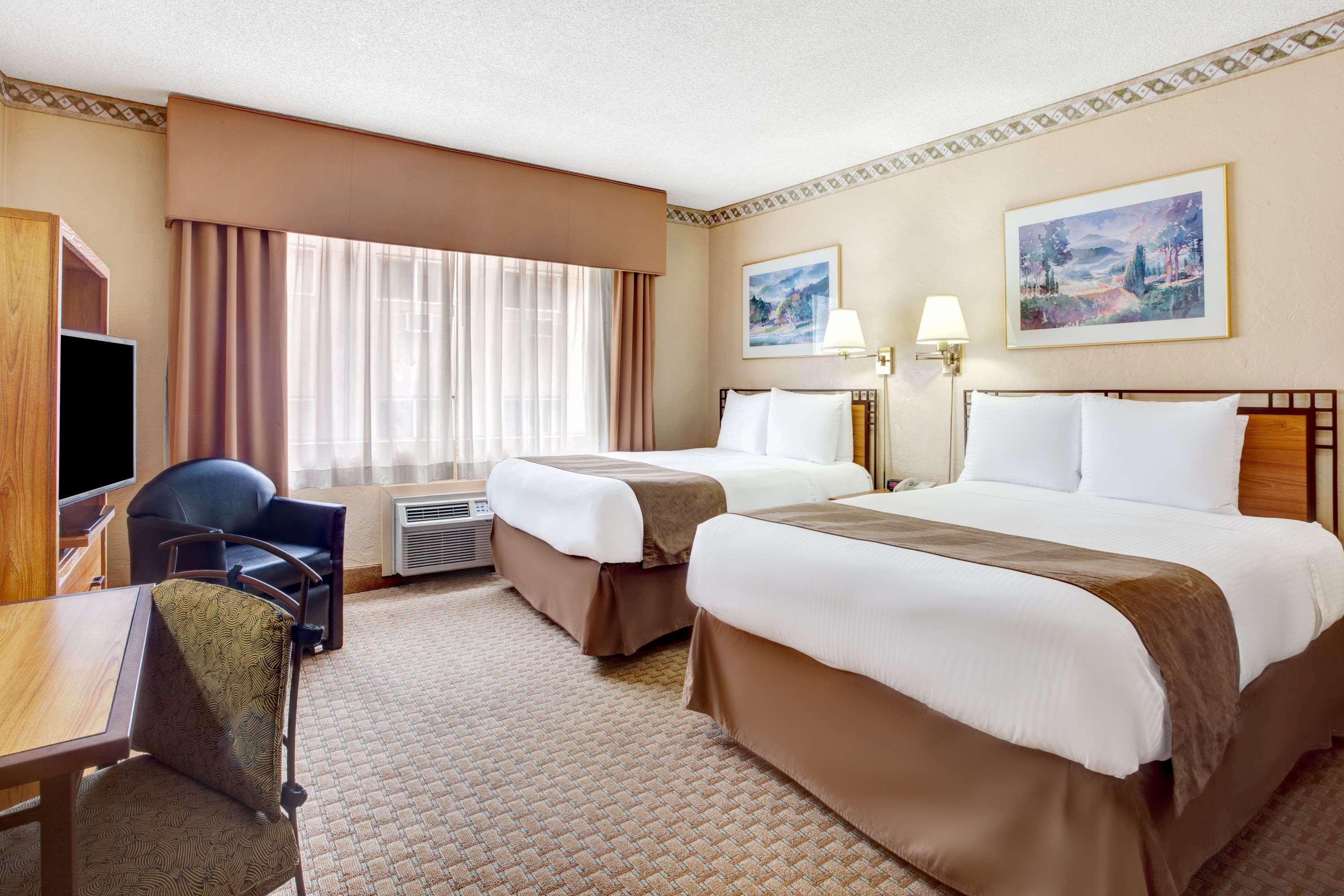 Travelodge By Wyndham Seattle By The Space Needle Eksteriør billede