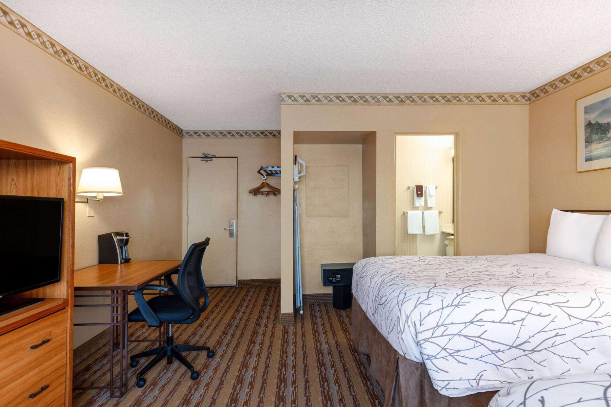 Travelodge By Wyndham Seattle By The Space Needle Eksteriør billede